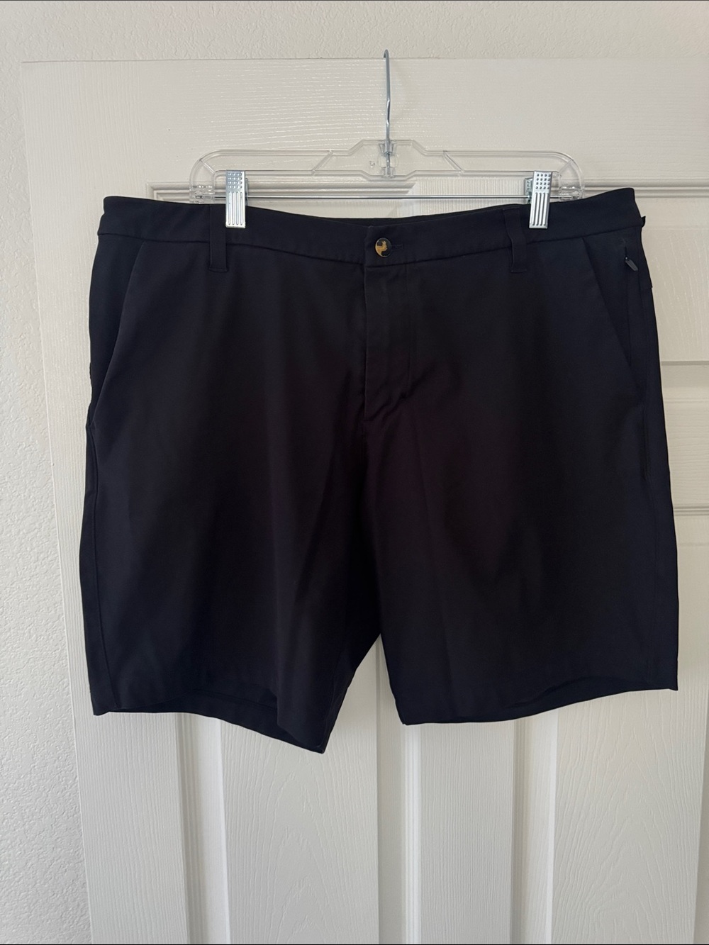 Lululemon ABC Classic Short 7"/Black/ 38” Waist